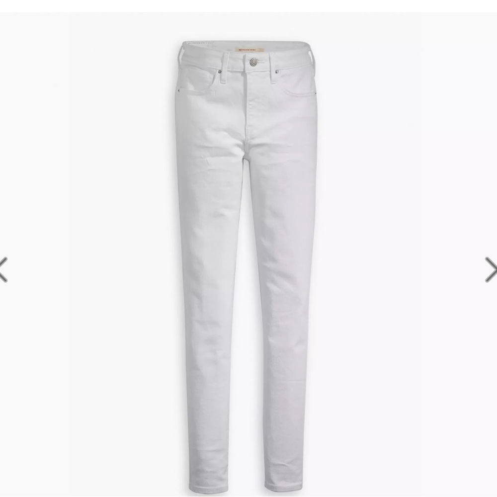 Perfect White Levi’s Jeans